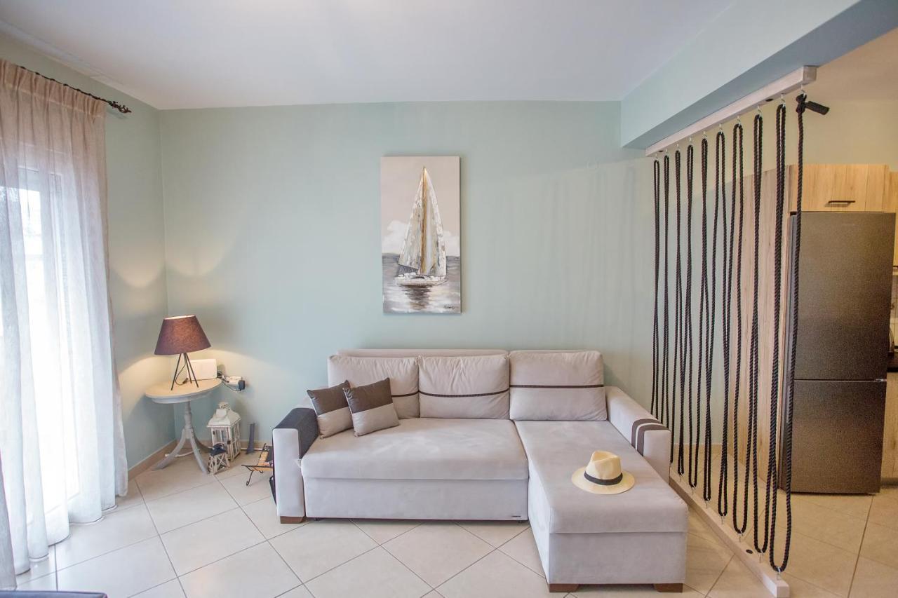 Joy Cozy Apartment Nea Iraklitsa Exteriör bild